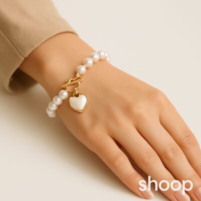 Pulsera de Perlas con Dije de Corazón y Broche Dorado